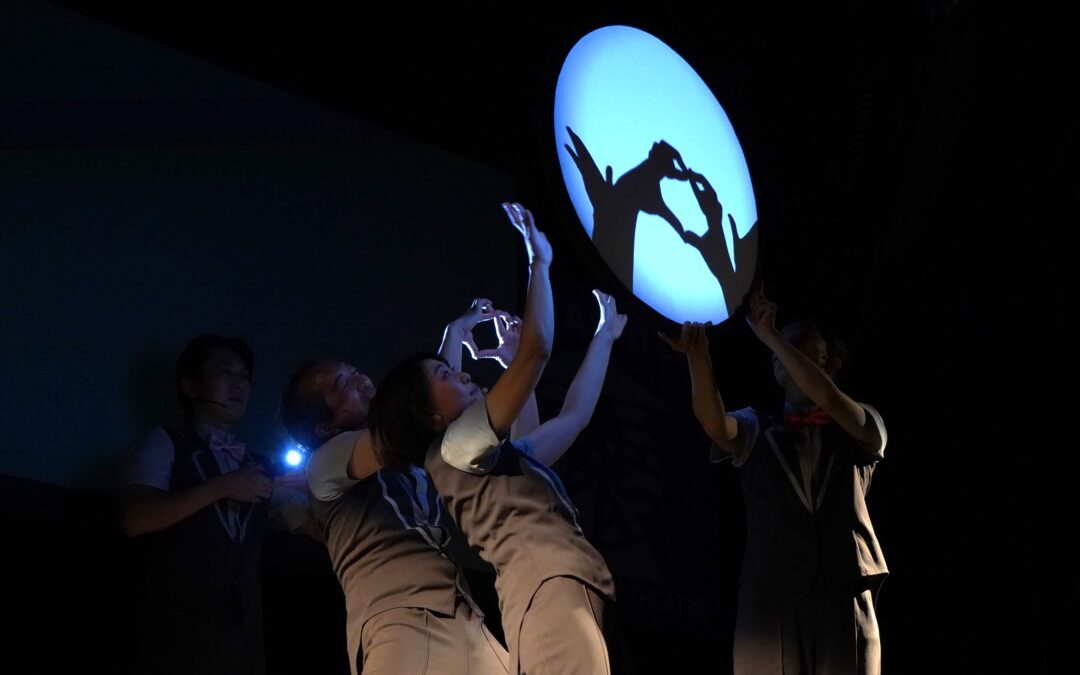 フランクフルト市で開催された日本映画祭で横浜の影絵劇団がパフォ―マンスを披露。約60名のウクライナ避難民も鑑賞（招待）