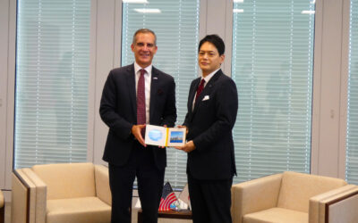 Eric Garcetti, Mayor of Los Angeles, visits Port of Yokohama to discuss port decarbonizing with Mayor of Yokohama, Japan
