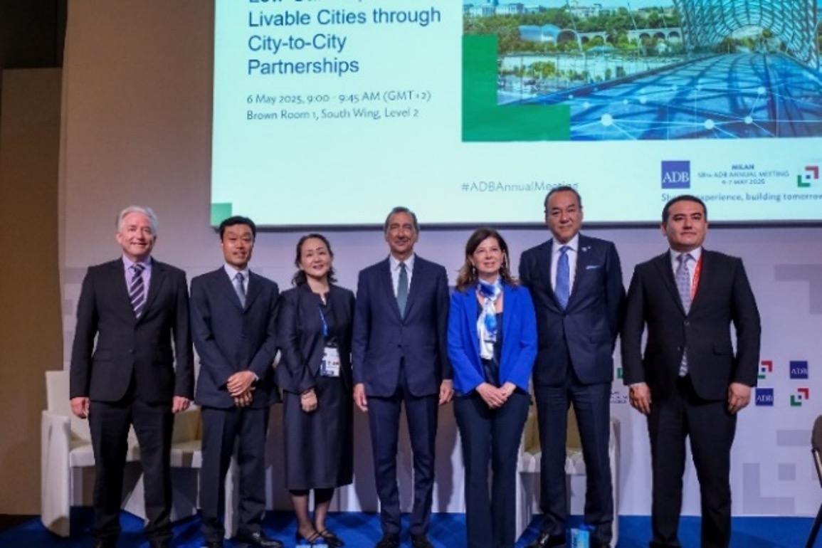 Distinguished presenters at the session in ADB Annual Meeting in Milano